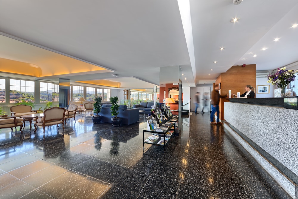 Hotel Avenida 4/62