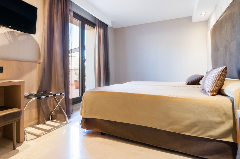 Gran Hotel Barcino 19/76
