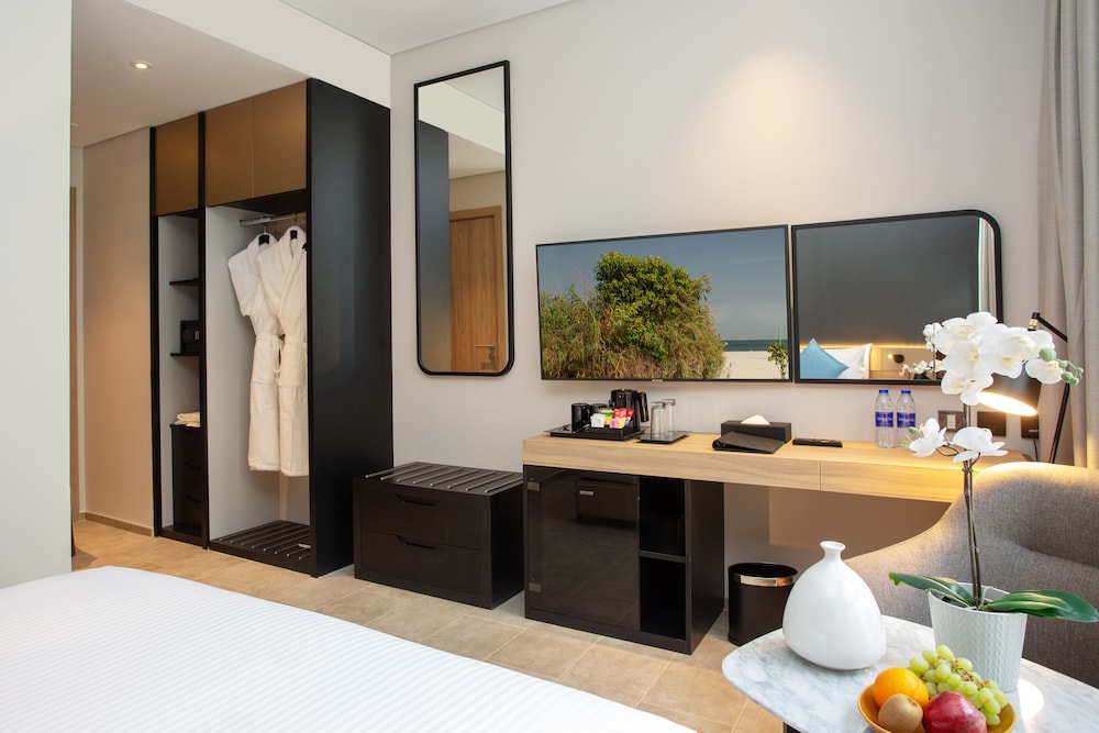 Beach Walk Hotel 56/67