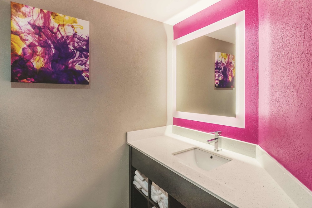La Quinta Inn & Suites by Wyndham Chattanooga-Hamilton Place 23/45