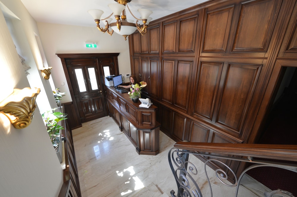 Noblesse Boutique Hotel 5/57