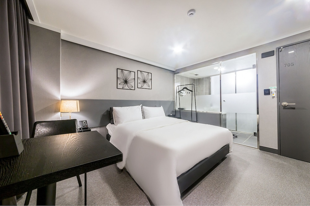 Deluxe, Queen Bed, No Parking، Pyeongtaek Stay Hotel 4/6