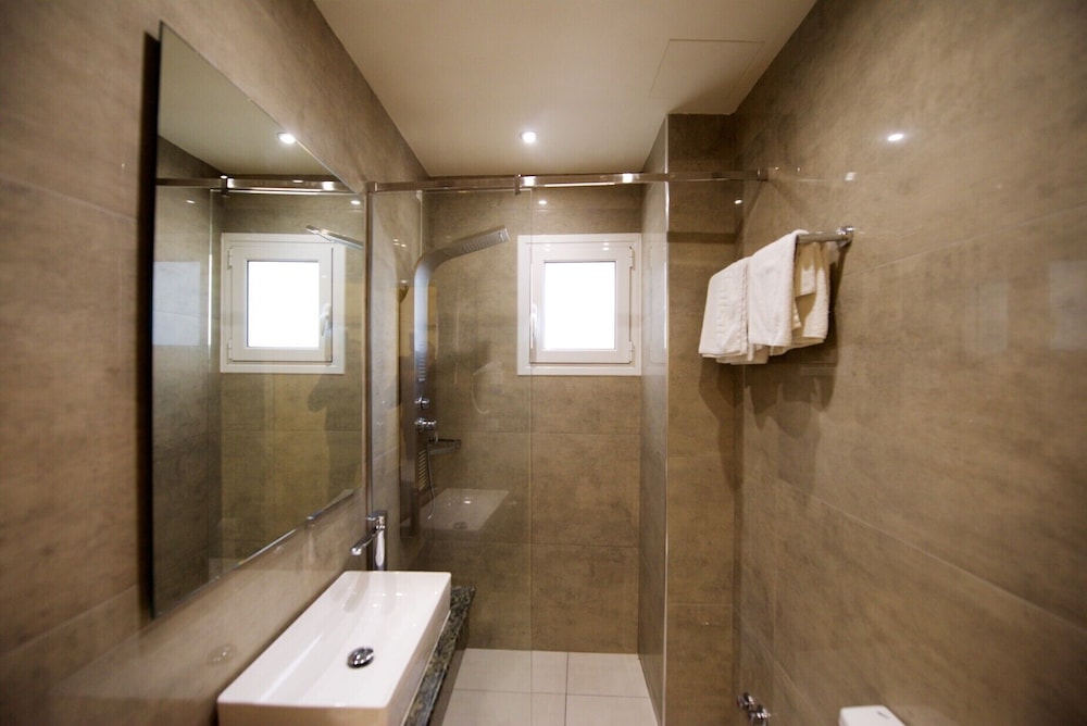 Dalia Hotel 45/49