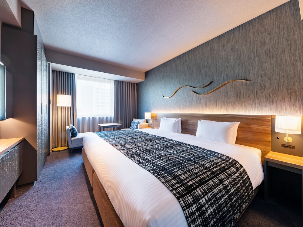 SUPERIOR, KING BED