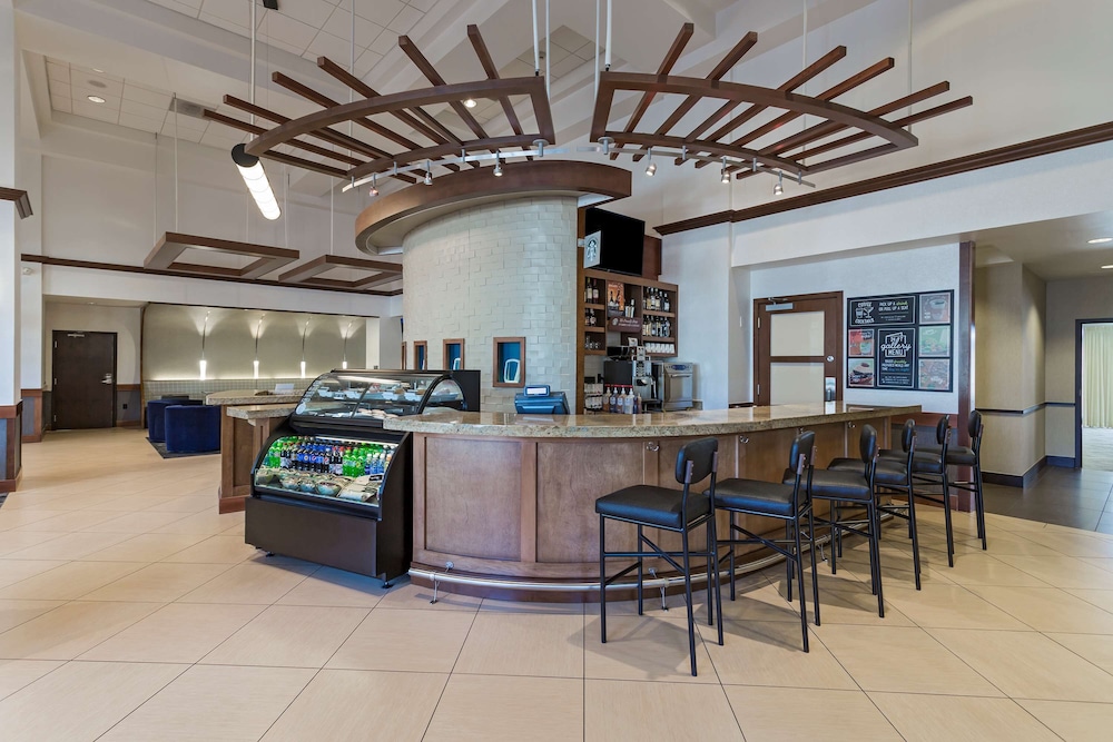 Hyatt Place Phoenix North 57/68