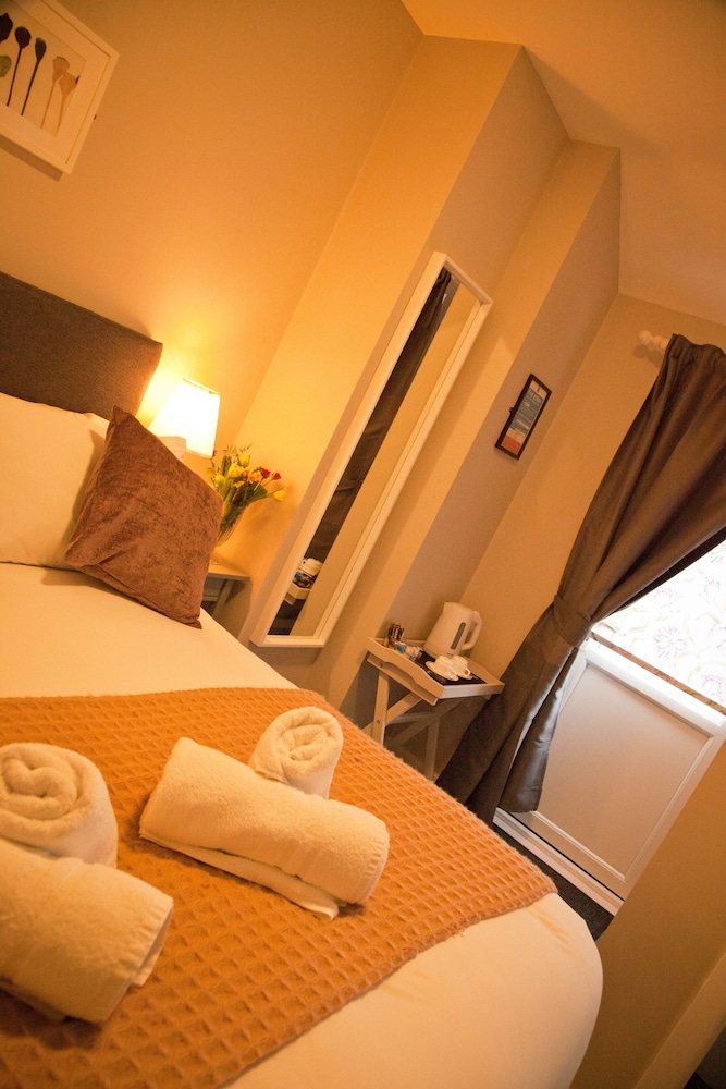 Rowton Poplars Hotel 30/38