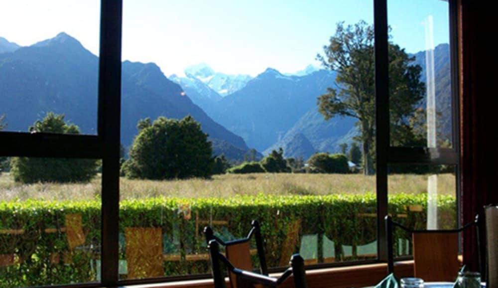 High Peaks Hotel 58/63