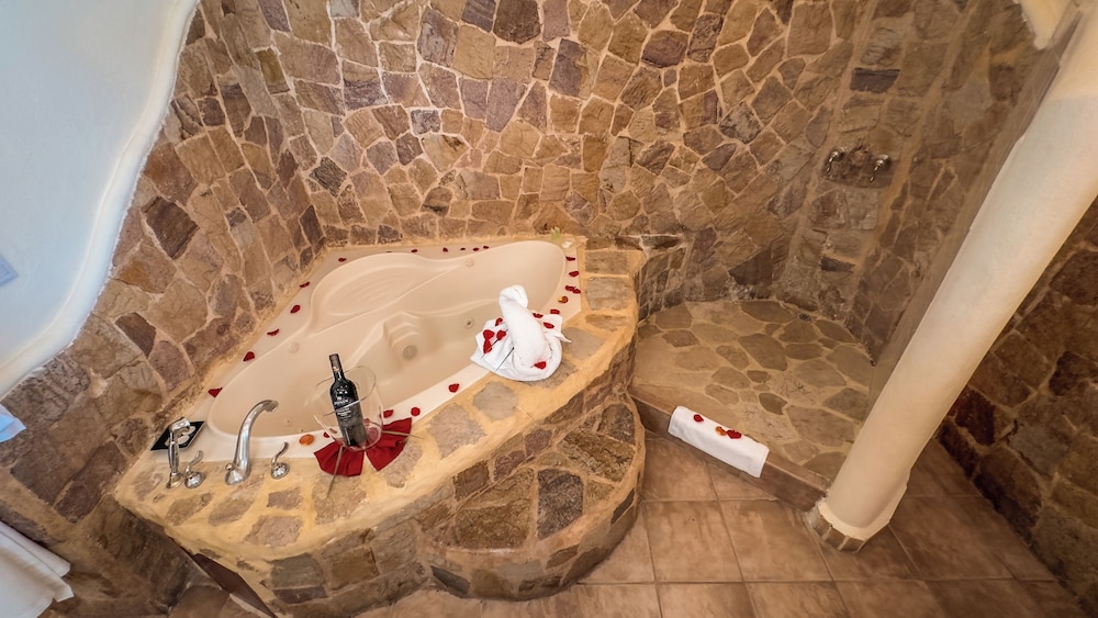 Issimo Suites Boutique Hotel Spa Adults Only 70/71