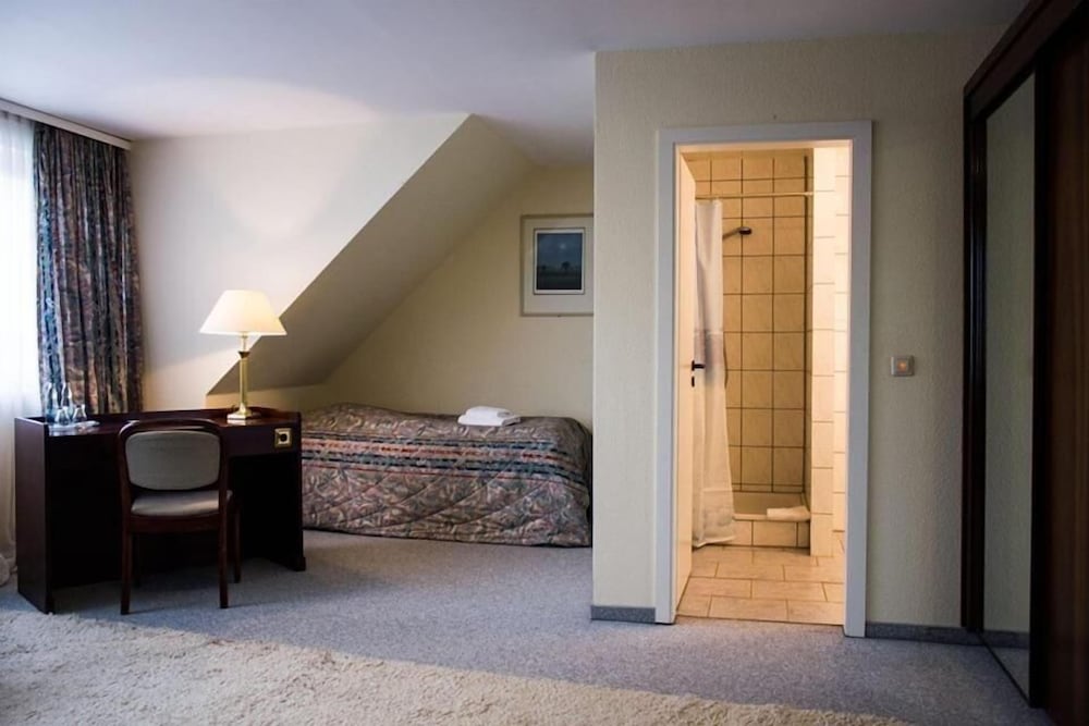 Erbenholz Hotel and Restaurant 3/40