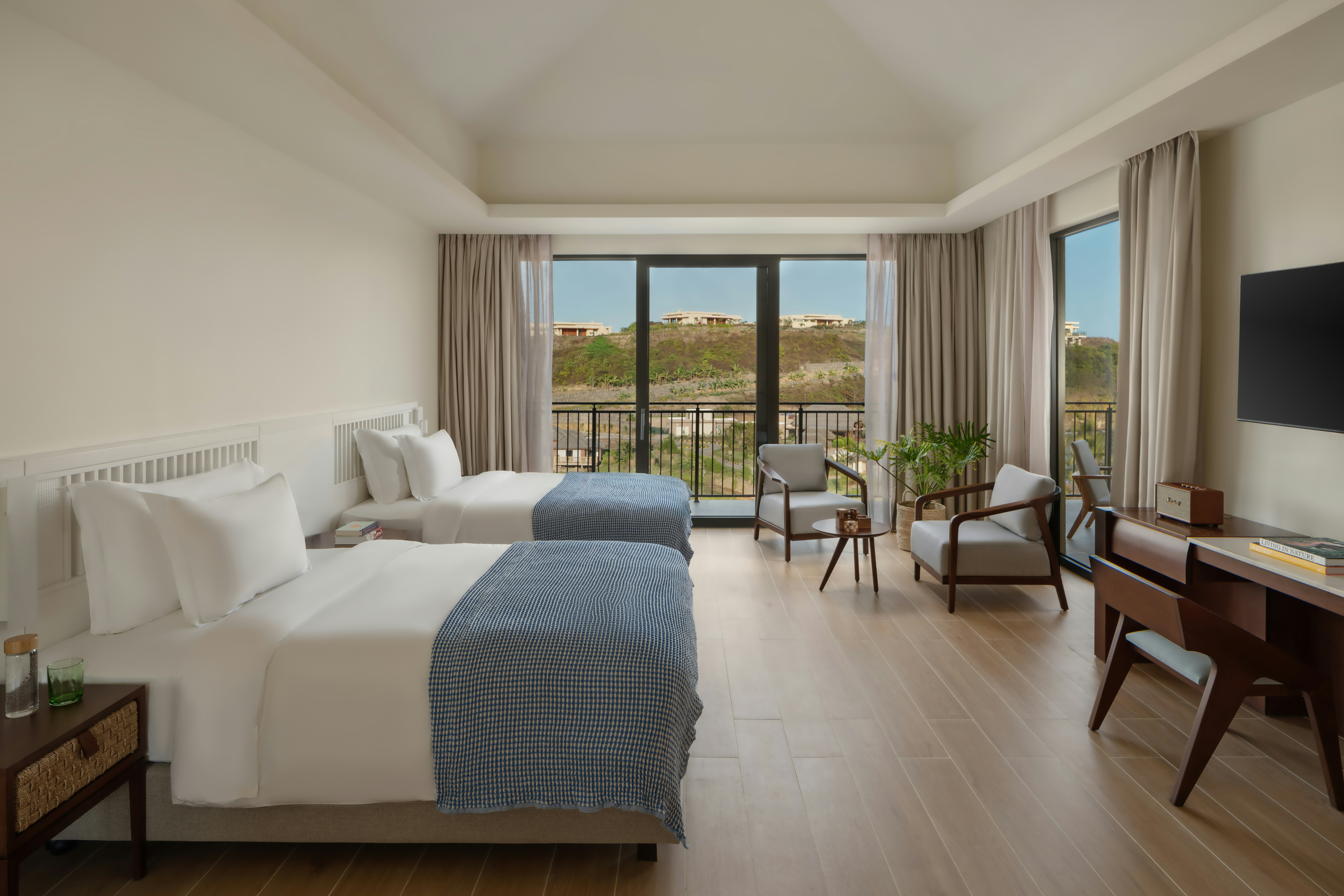 2 Bedrooms, Pool, Villa, Bay View