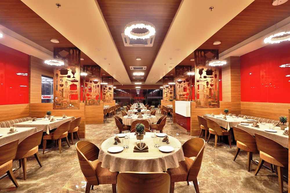 Vits Devbhumi Hotel 41/50