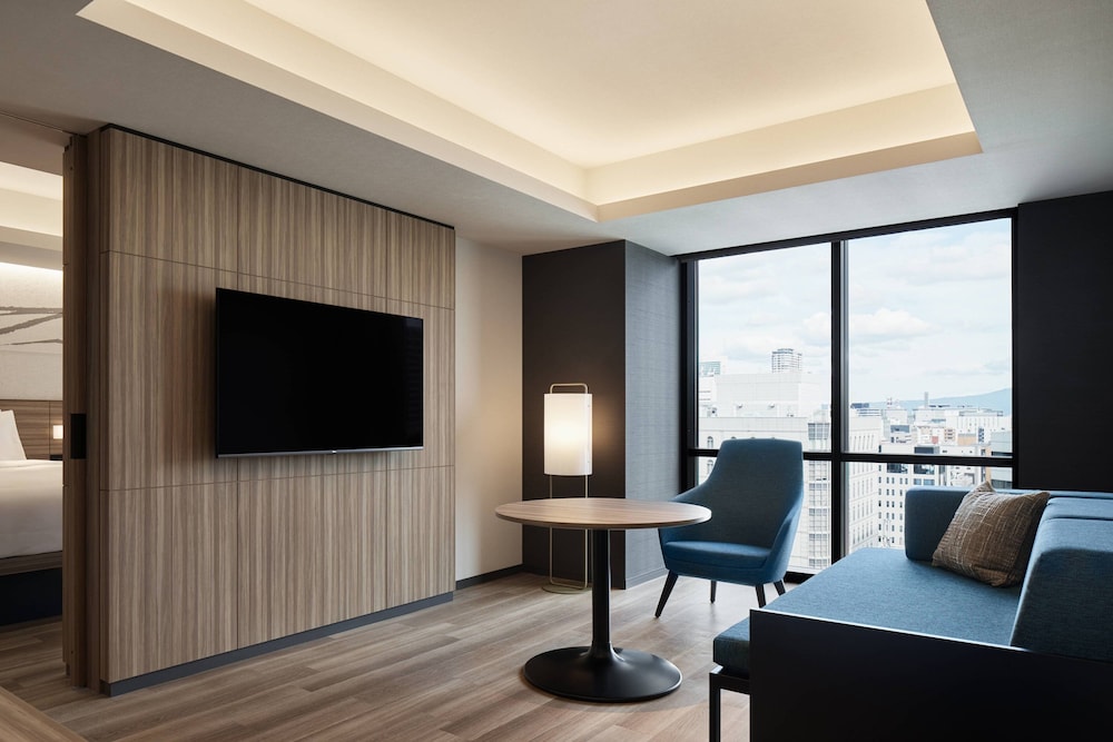Courtyard By Marriott Osaka Honmachi 36/47