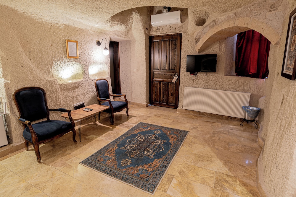 Dervish Cave House 28/50