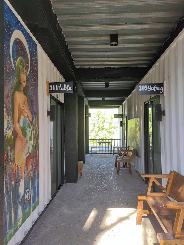 Containers By Eco Hotel Tagaytay 53/66