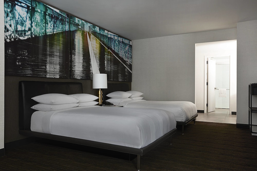 Marriott At the Brooklyn Bridge 13/54