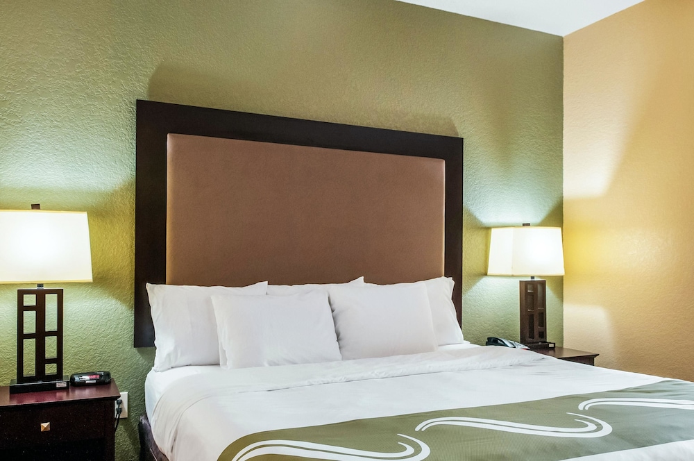 Quality Inn & Suites Slidell LA 23/52