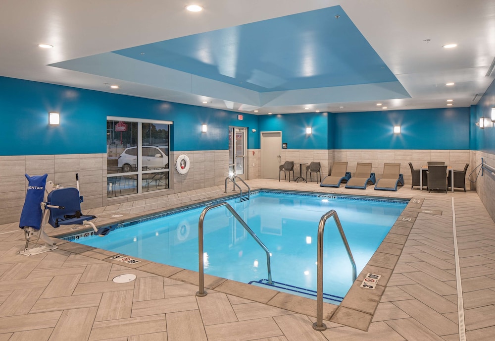 Hampton Inn Columbus Ne 13/18