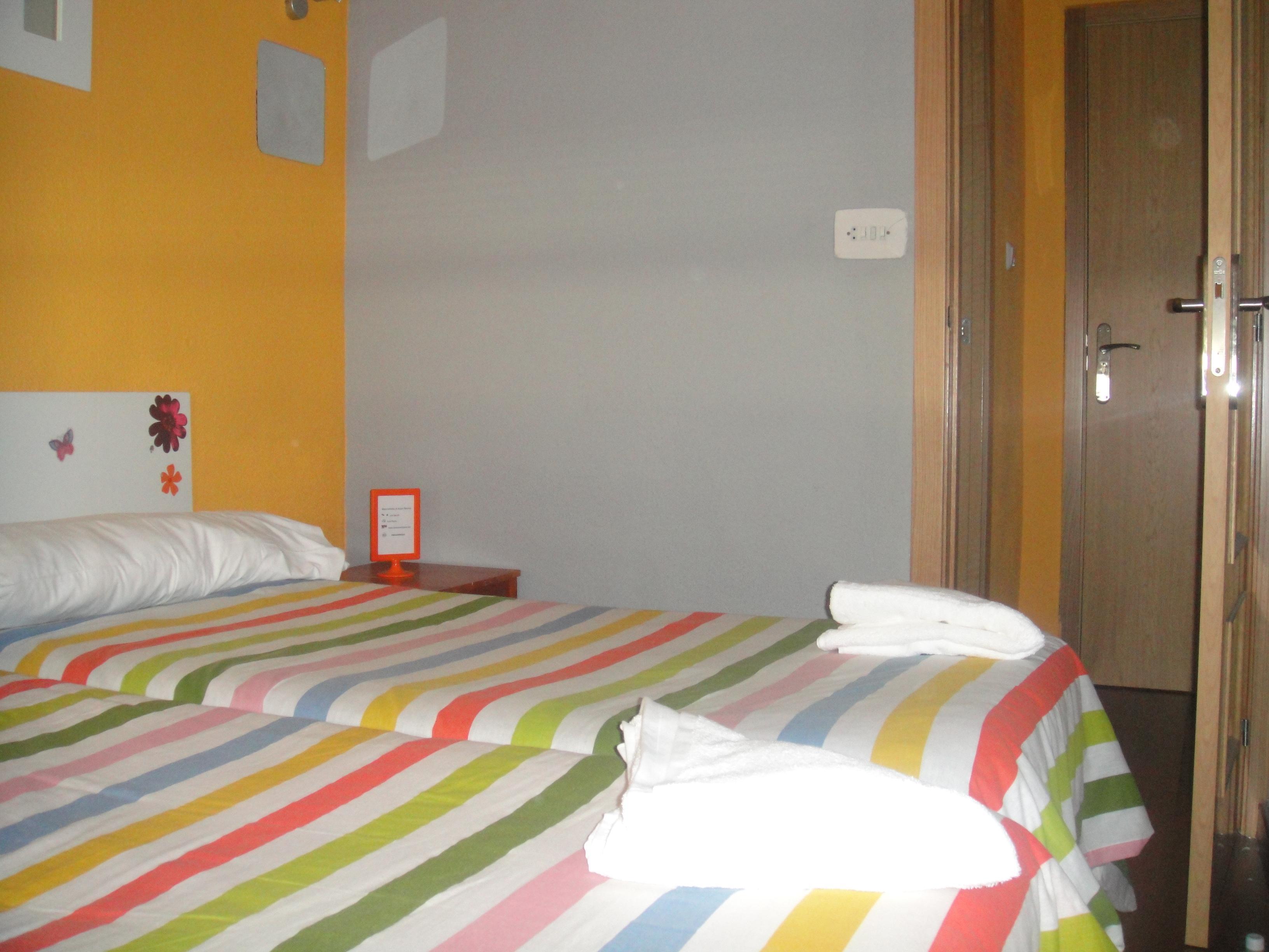 Hostal Lucia by gaiarooms 12/37