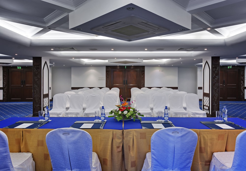 The Heron By Sarovar Portico India, Nairobi 70/77