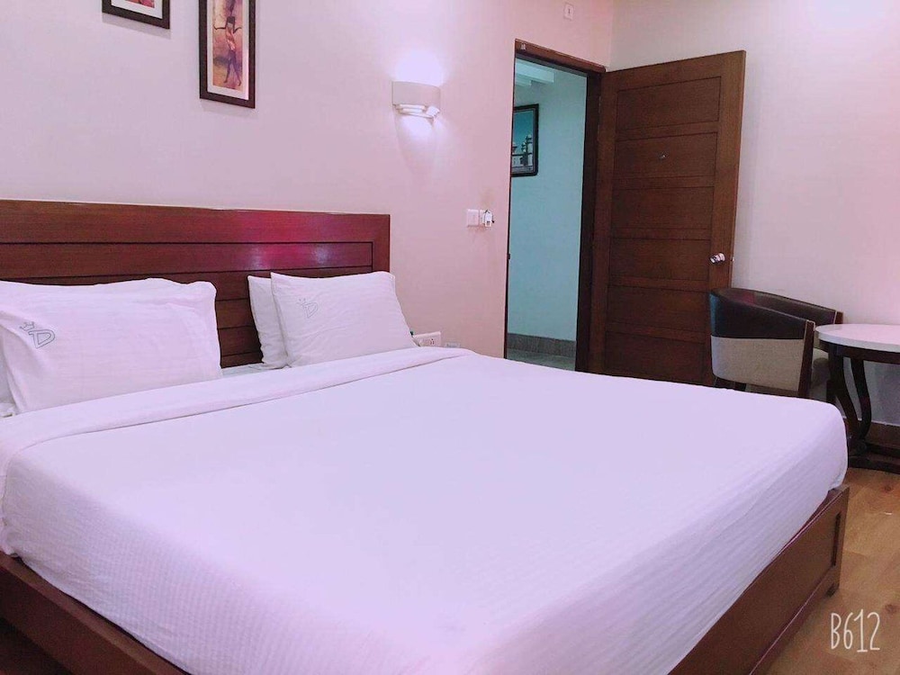 Hotel Dasaprakash 12/38