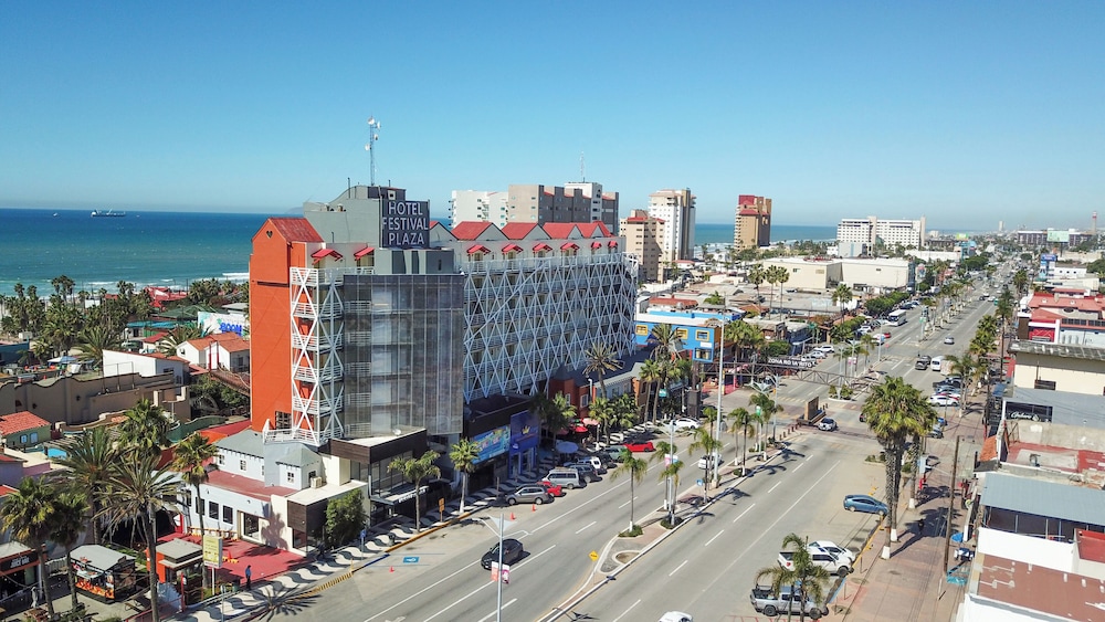 Festival Plaza Rosarito 4/72