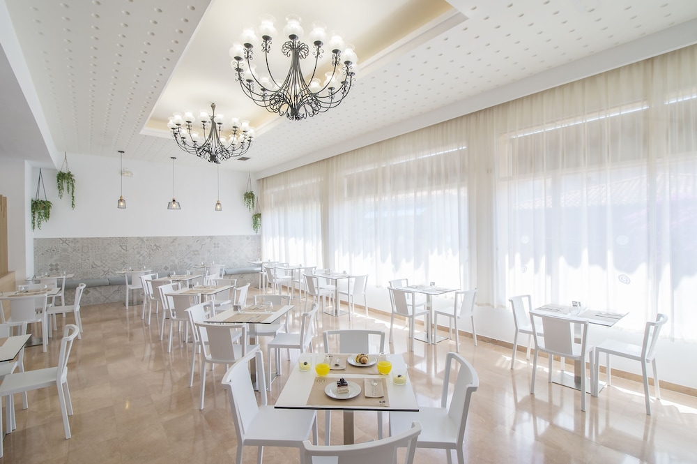Hotel Lloret Santa Rosa By Pierre Vacances 34/49