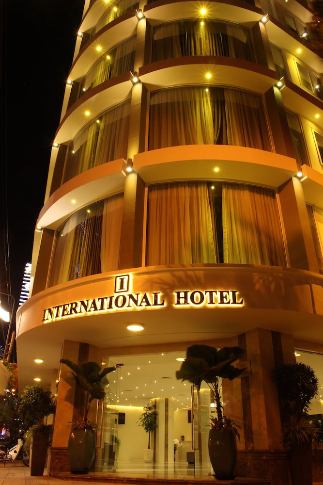 International Hotel 2/63