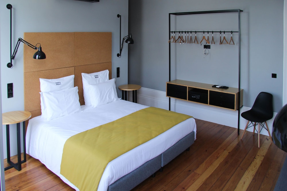 STUDIO, SUITE, CITY VIEW, BALCONY