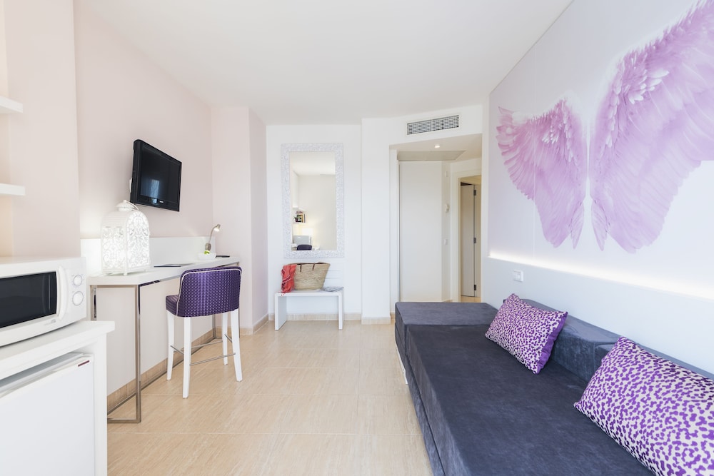 Tropic Garden Hotel & Apartments 54/73