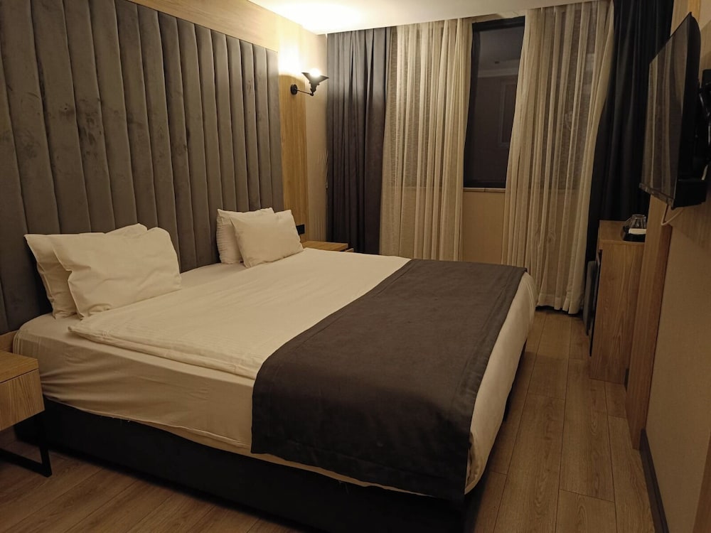 Mineo Hotel Taksim 12/40