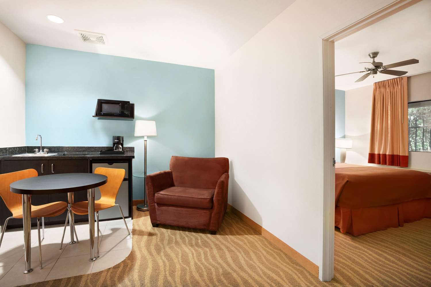 Super 8 By Wyndham Indio 13/28