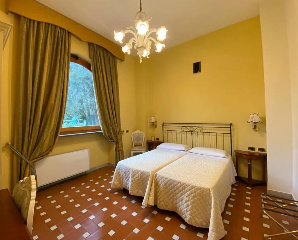 Fantastic Garden Hotel 16/50