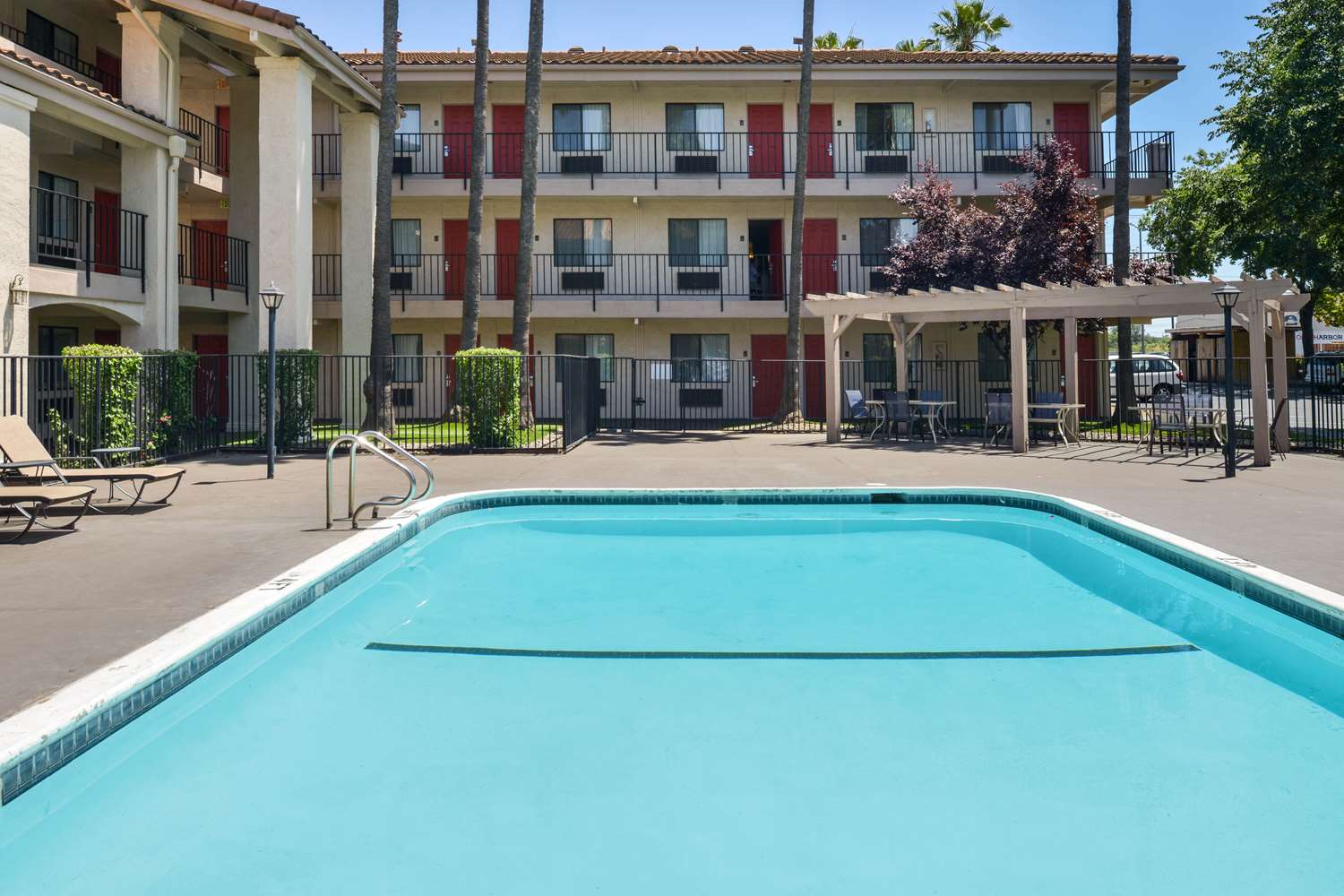 Rancho Cordova Inn 6/48