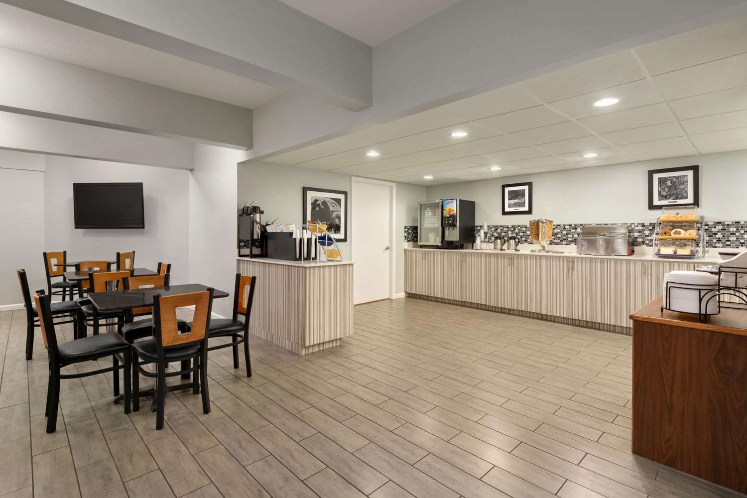 Gatlinburg River Inn 18/27
