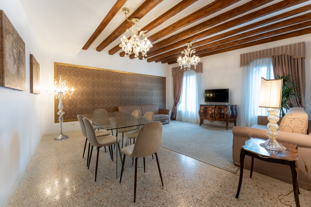San Teodoro Palace 53/66