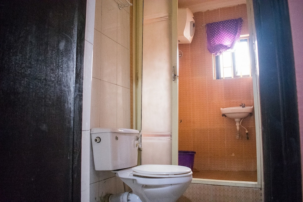 Isno Hotels Lagos 32/35