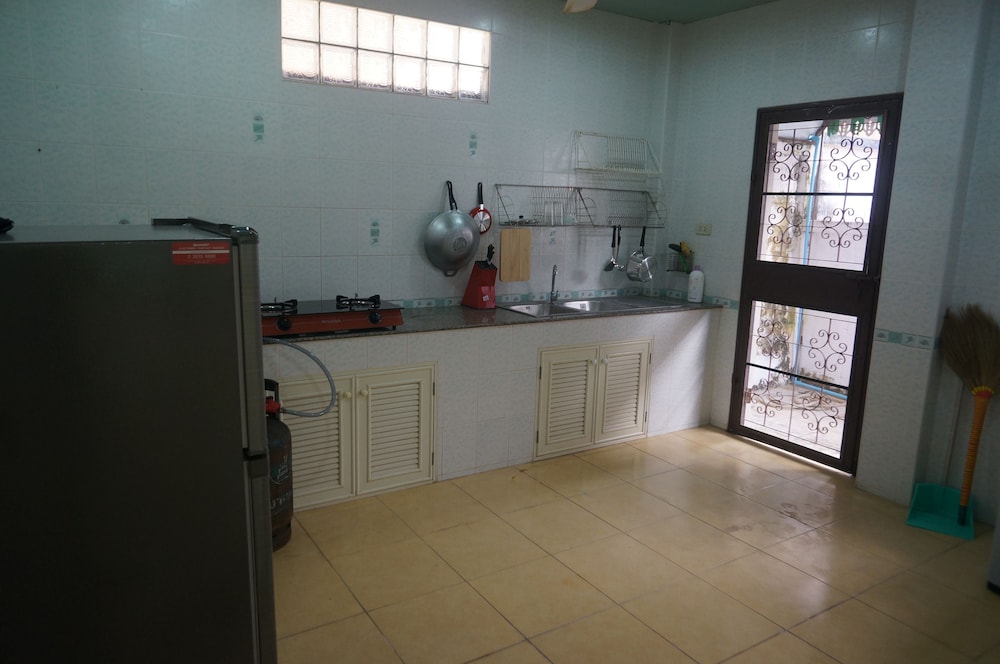 LAMAI APARTMENT 8/65
