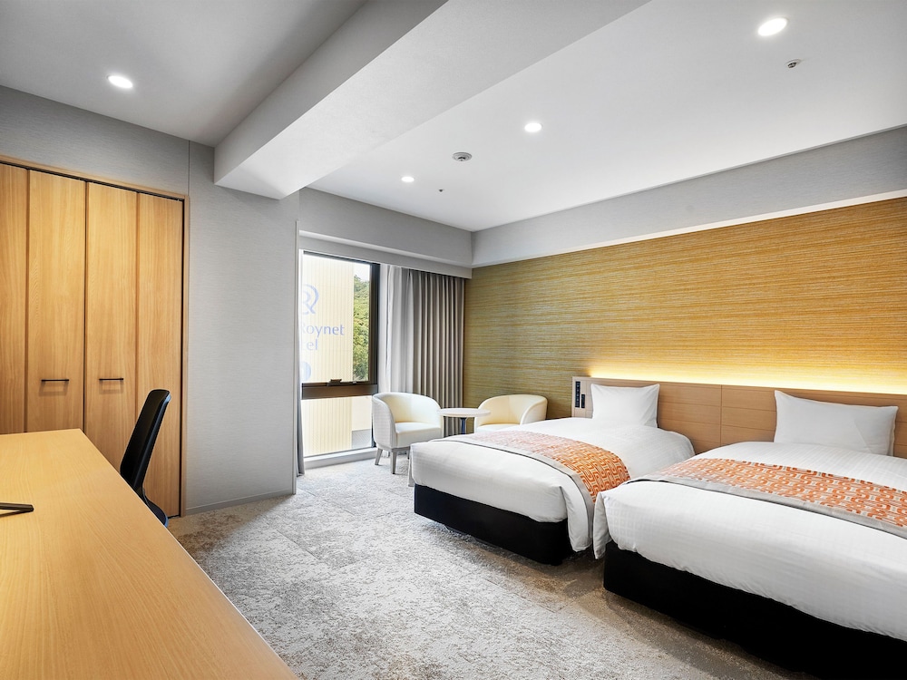 Superior, Twin Beds, Annex