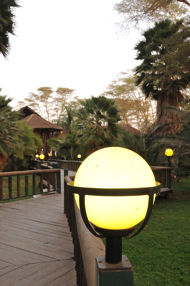 Ol Tukai Lodge Amboseli 40/50