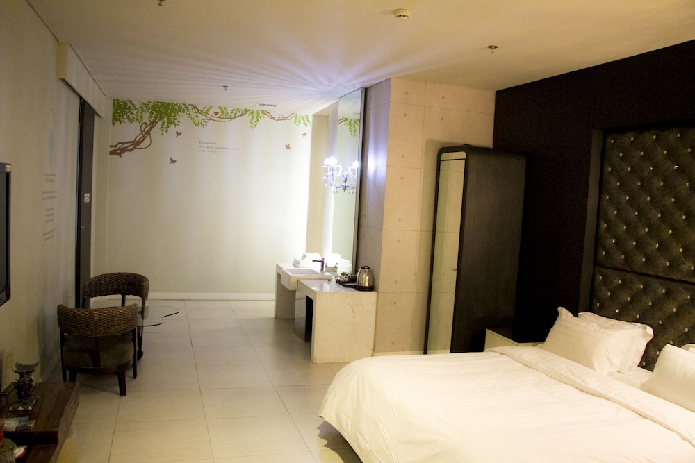 Qingdao Hengbo Hotel 12/29