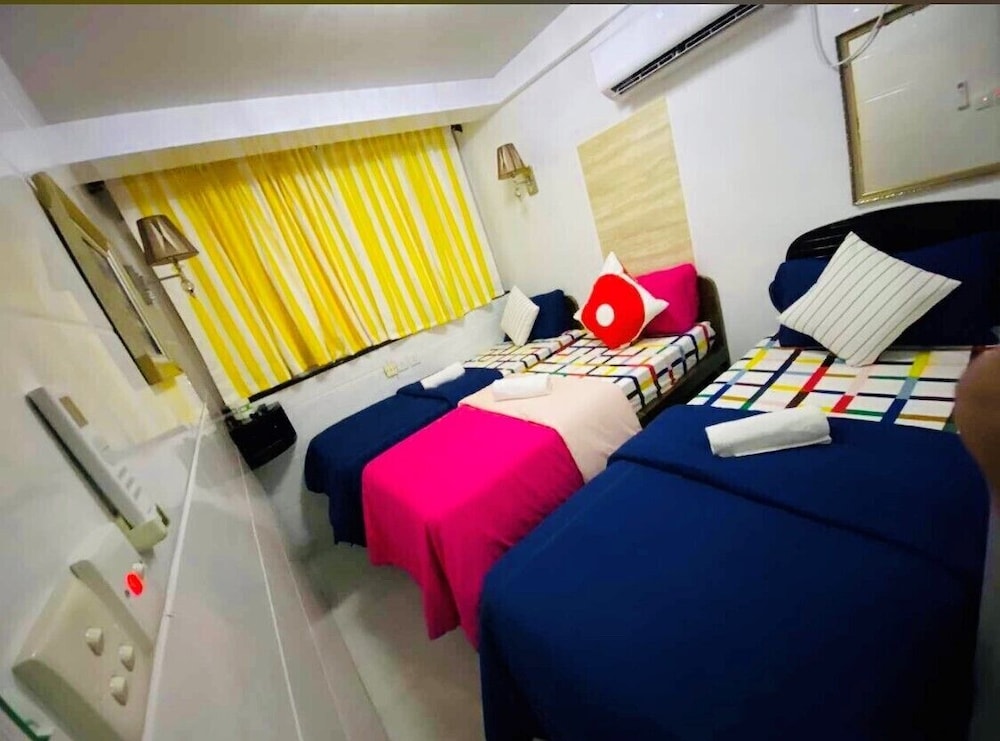 ROOM, TRIPLE
