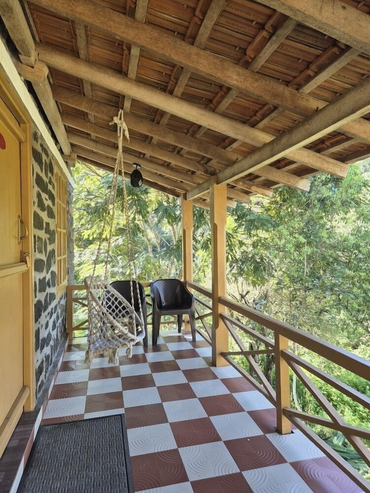 Zac's Valley Resort 23/48