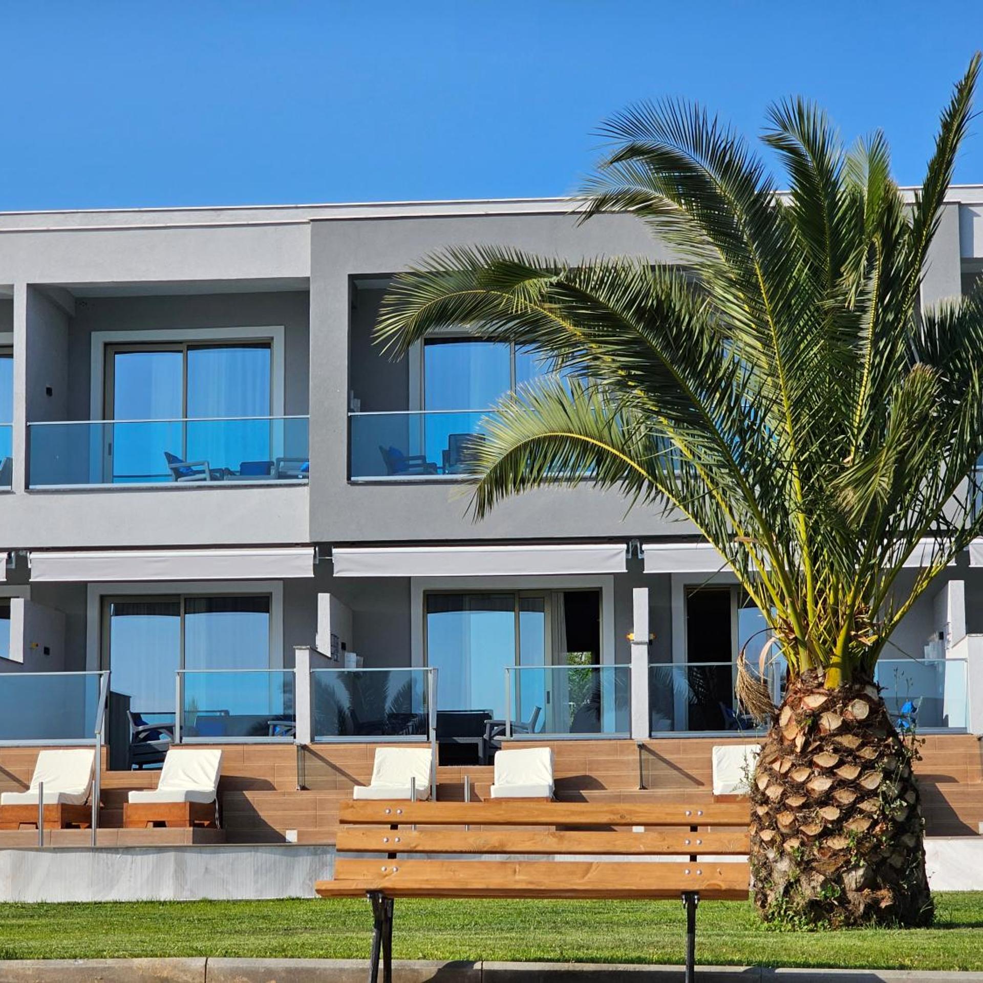 Sea Coast Resort 5/63