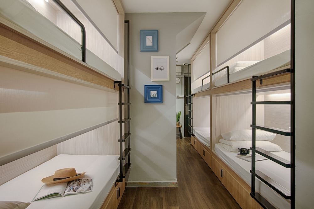 Galaxy Pods Capsule Hotel Boat Quay 22/39
