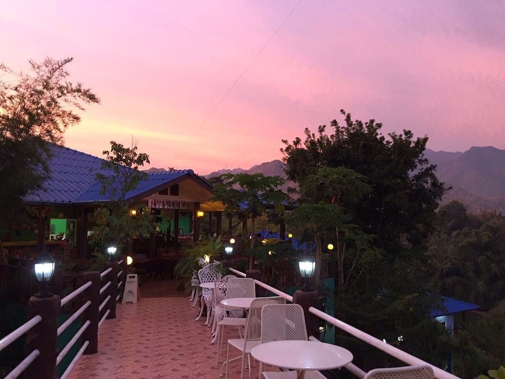 Star Hill Riverkwai Resort 72/85