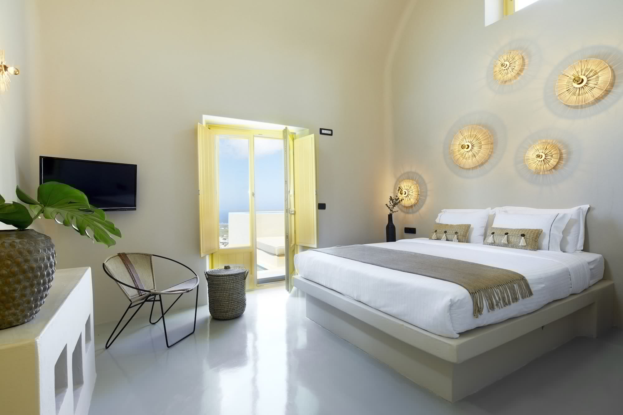 Villa, 1 King and 2 Queen Beds, Private Pool, Jetted Tub, North Wing