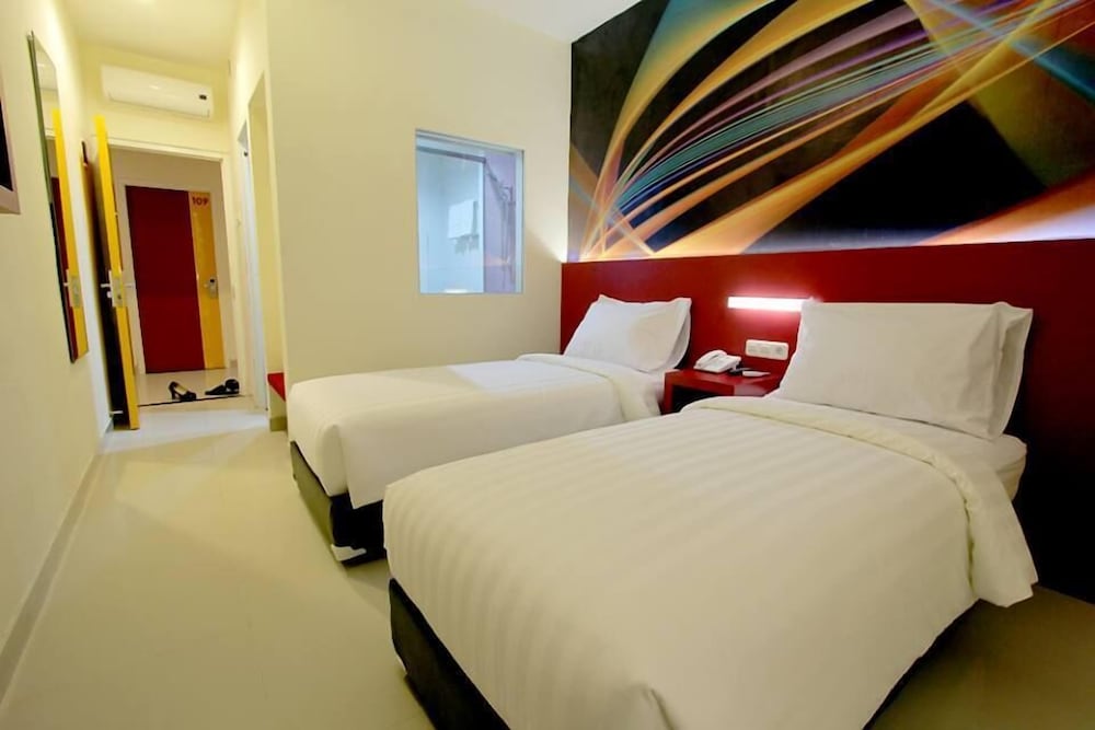 1 BEDROOM, STANDARD, TWIN BEDS