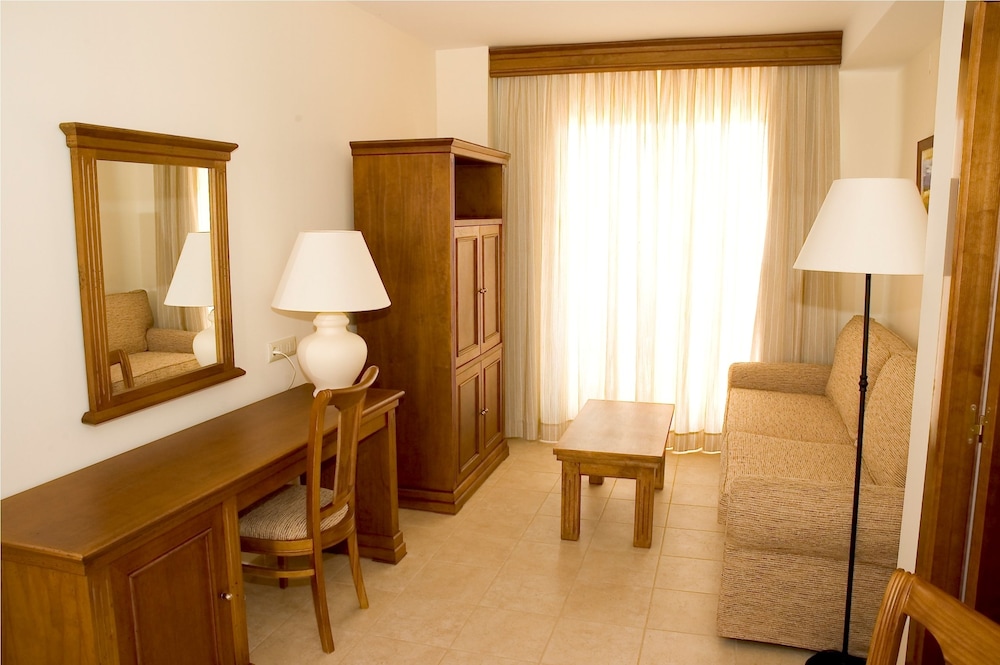 Ohtels Cabogata 19/50