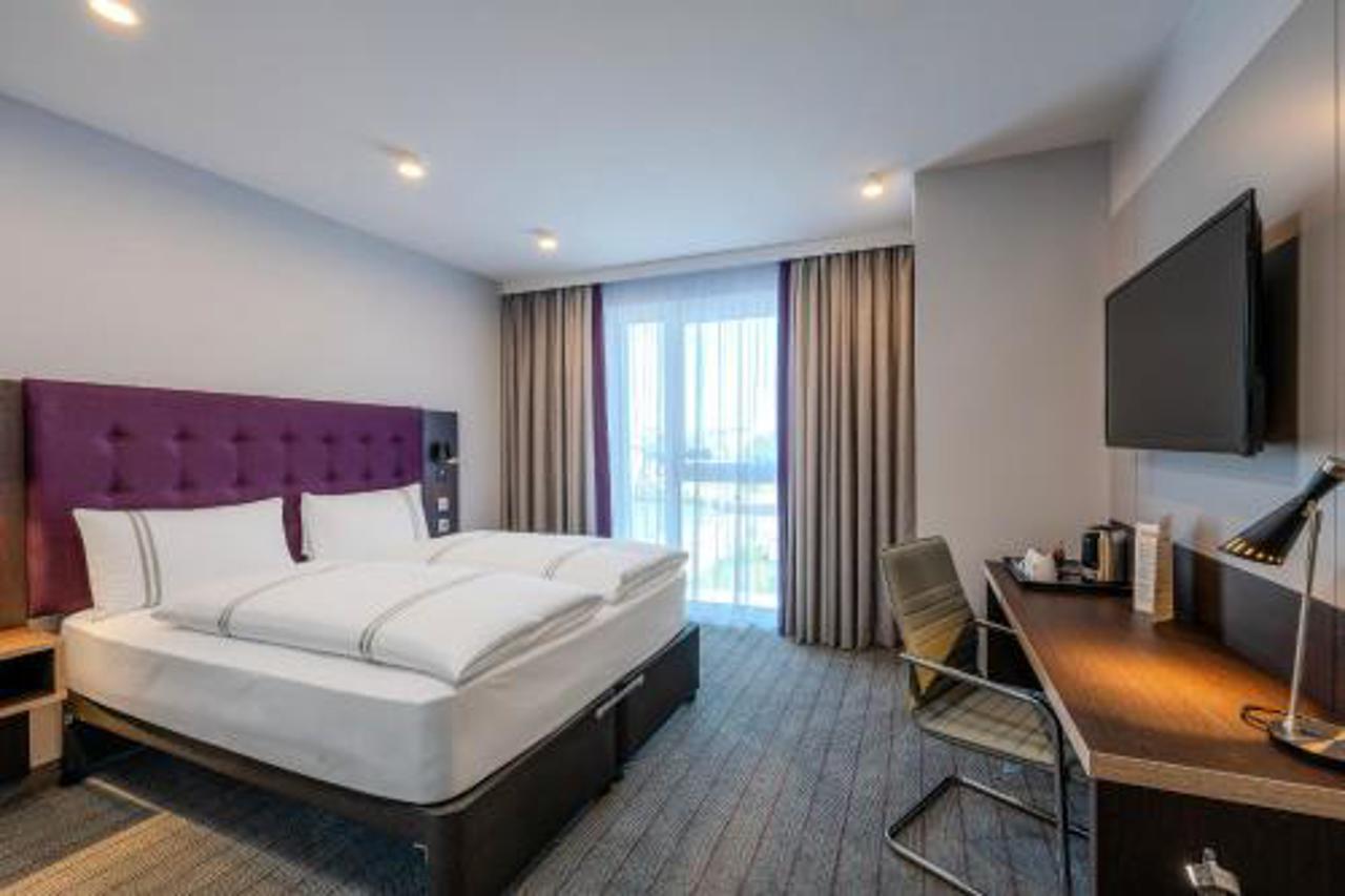 Premier Inn Bremerhaven 24/72