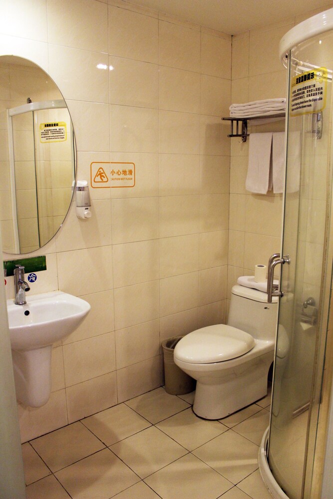 Green Oasis Hotel 23/45